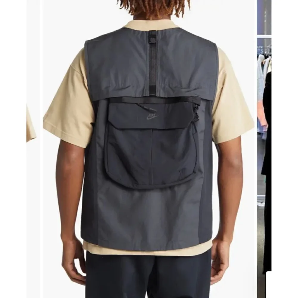 Nike Men Tech Pack Unlined Vest, Gray/Black, Size S Like New